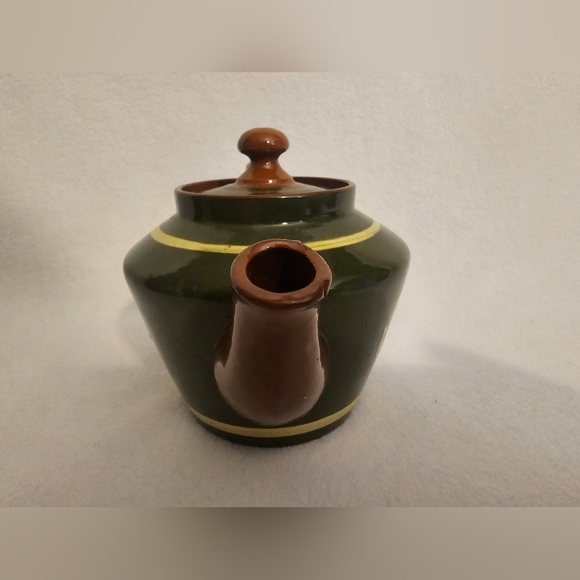 Teapot - Picture 8 of 10